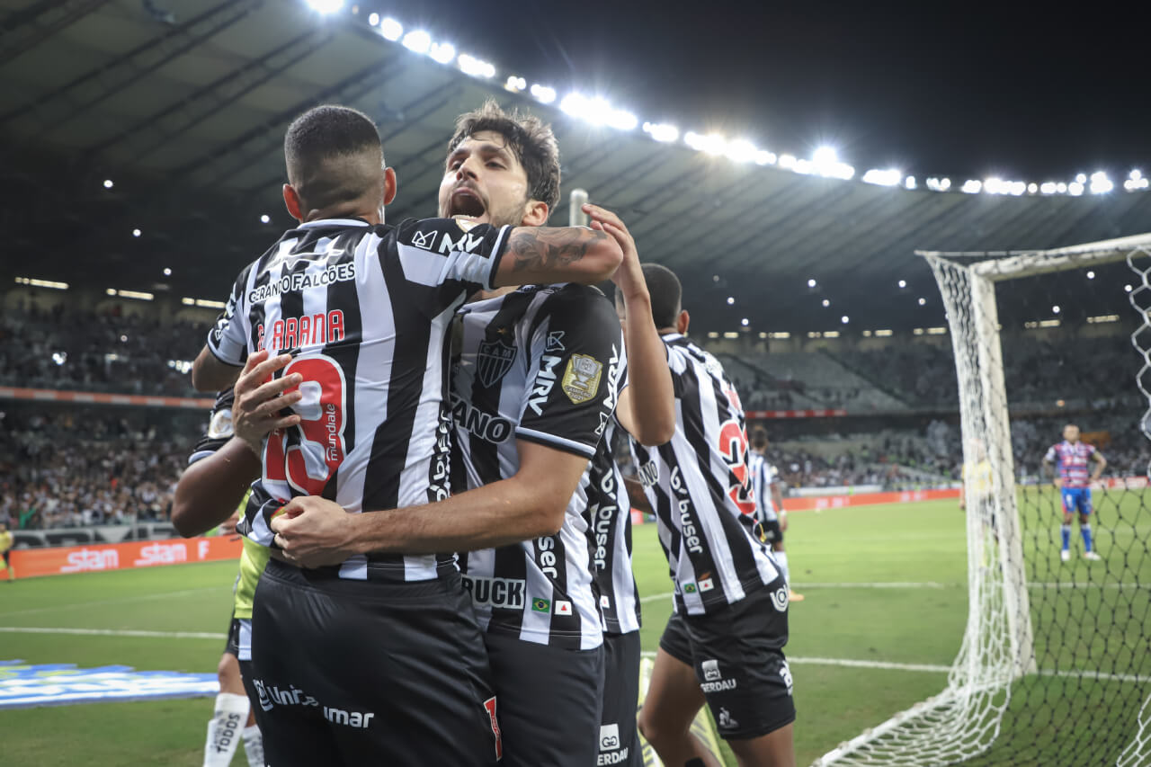 Gerando Falcões e Galo